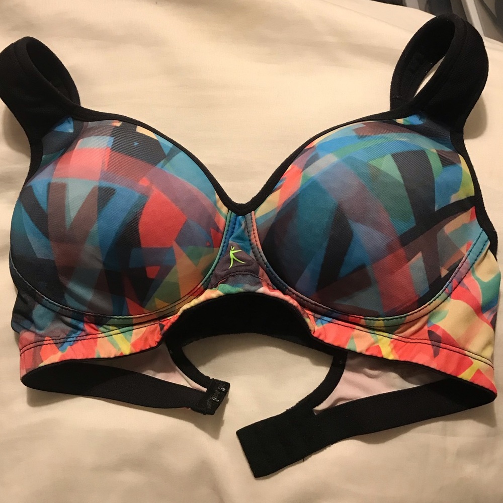 Sports bra